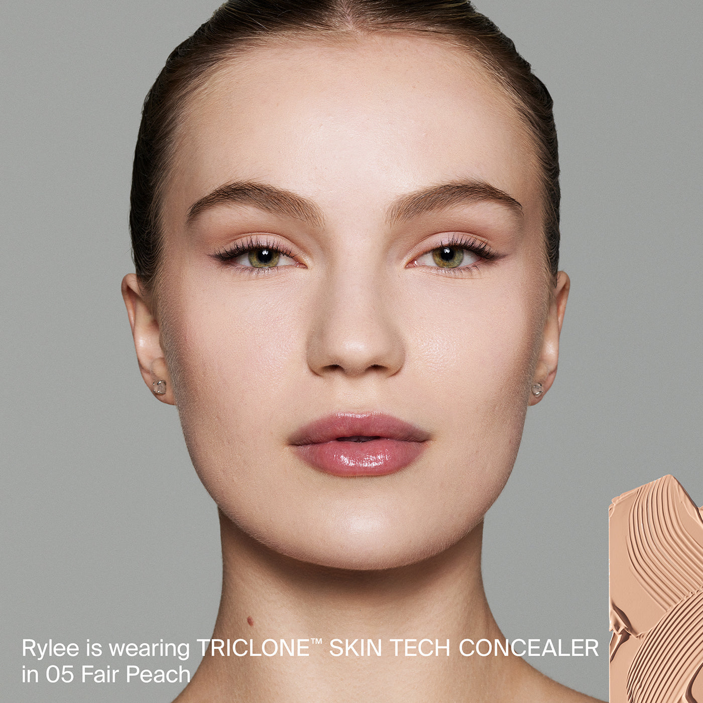 TRICLONE™ SKIN TECH CONCEALER