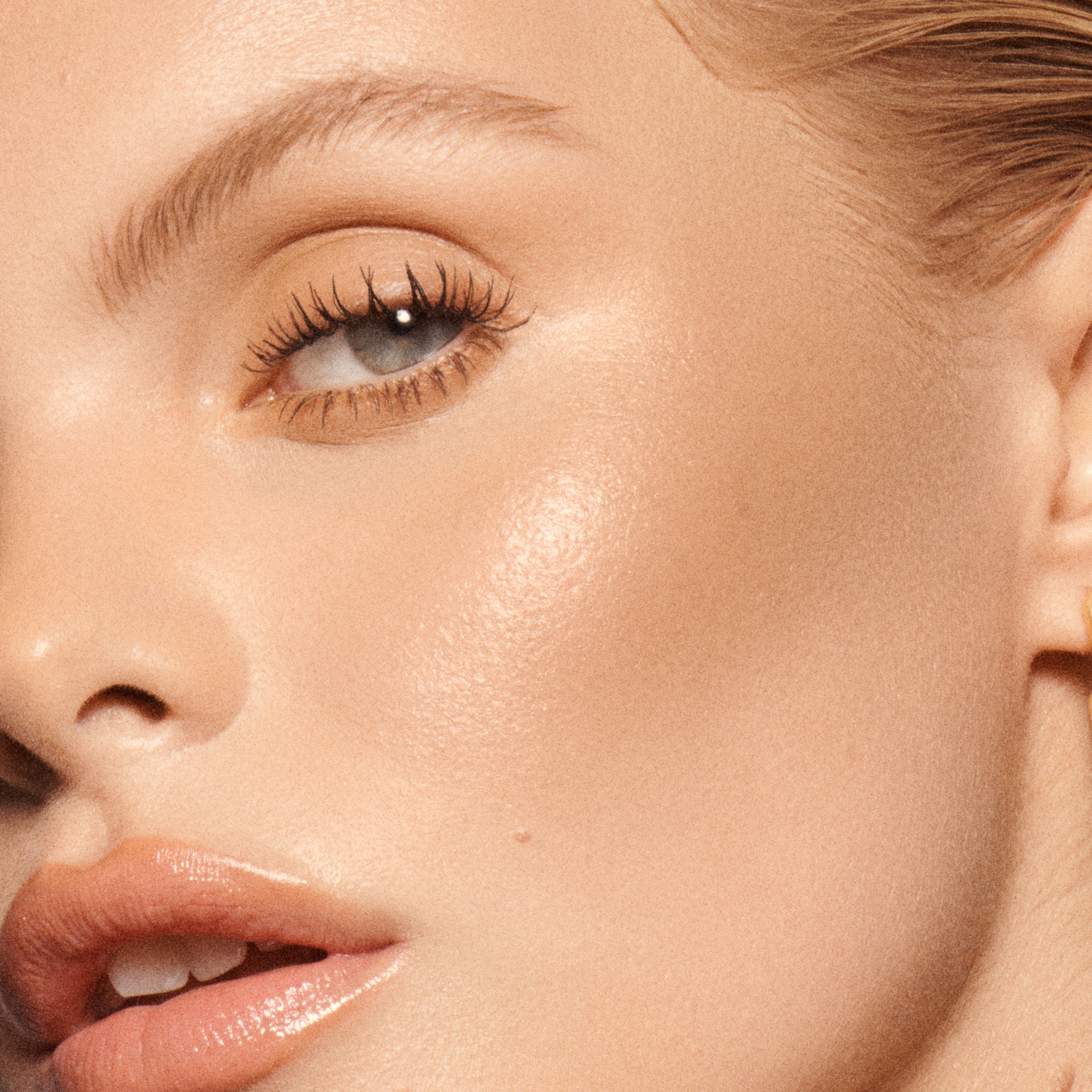 Modern Radiance Cream Bronzer