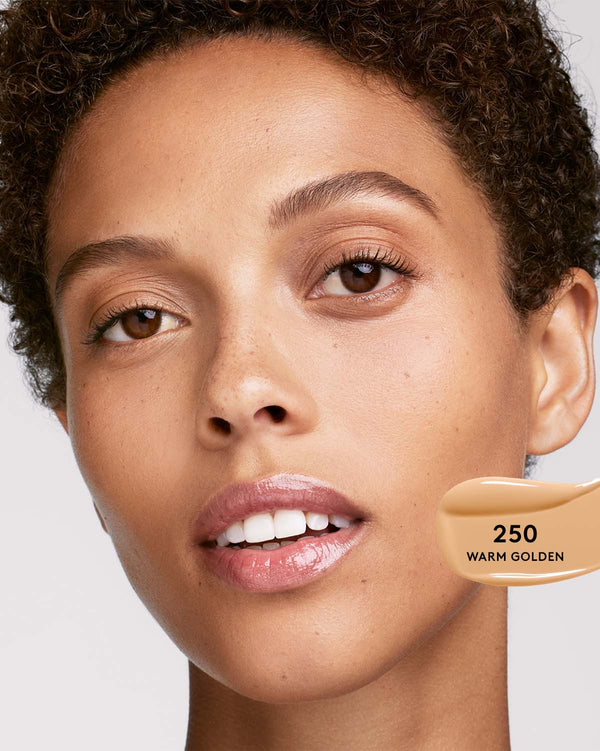 Soft'lit Naturally Luminous Longwear Foundation — 250
