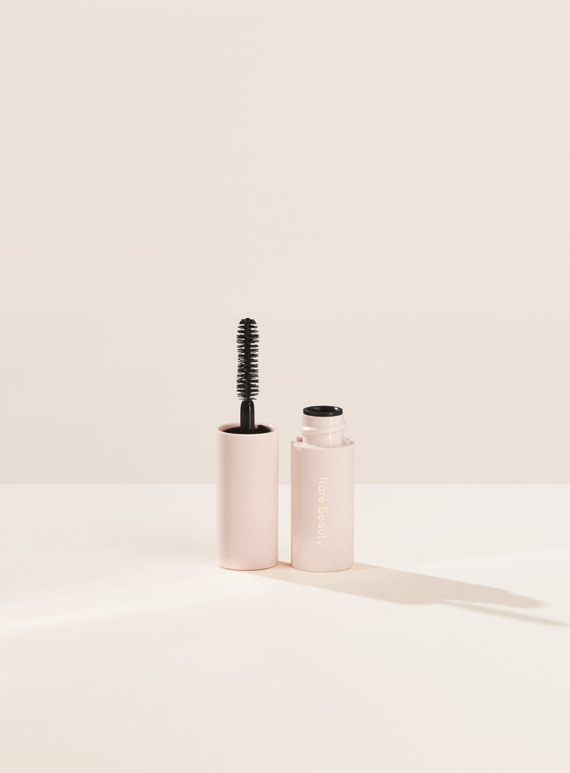 Perfect Strokes Universal Volumizing Mascara Mini